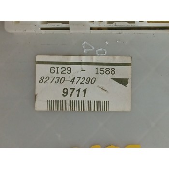 Recambio de caja reles / fusibles para toyota prius (nhw20) executive referencia OEM IAM 8273047290  
