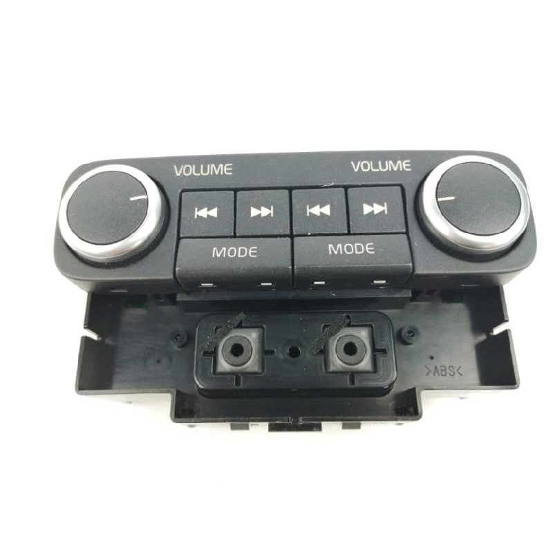 Recambio de sistema audio / radio cd para volvo v70 iii (135) d5 referencia OEM IAM 39872024 CONTROL TRASERO PANTALLAS 