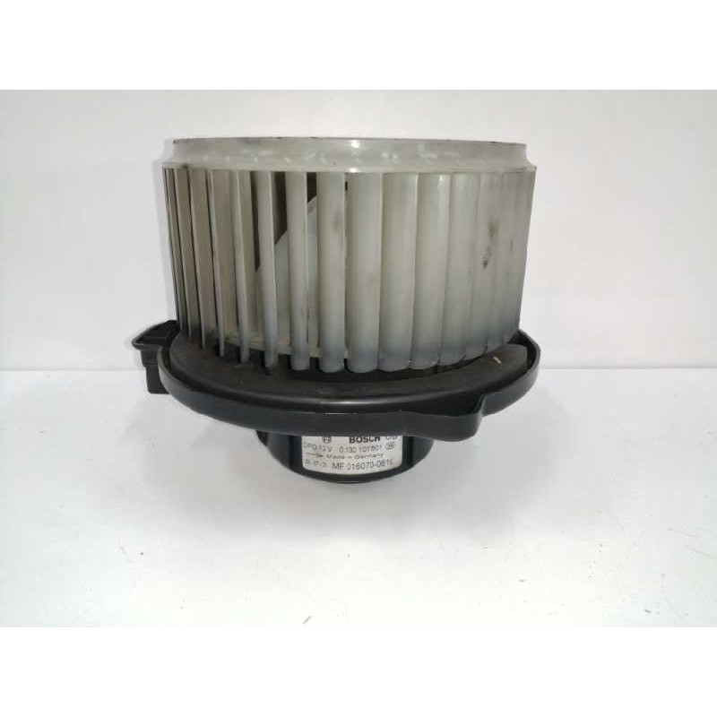 Recambio de motor calefaccion para toyota corolla (e12) 2.0 d-4d linea sol berlina referencia OEM IAM MF0160700610 0130101601 