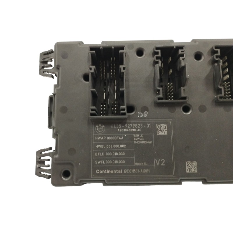 CAJA RELES / FUSIBLES A2C30450106