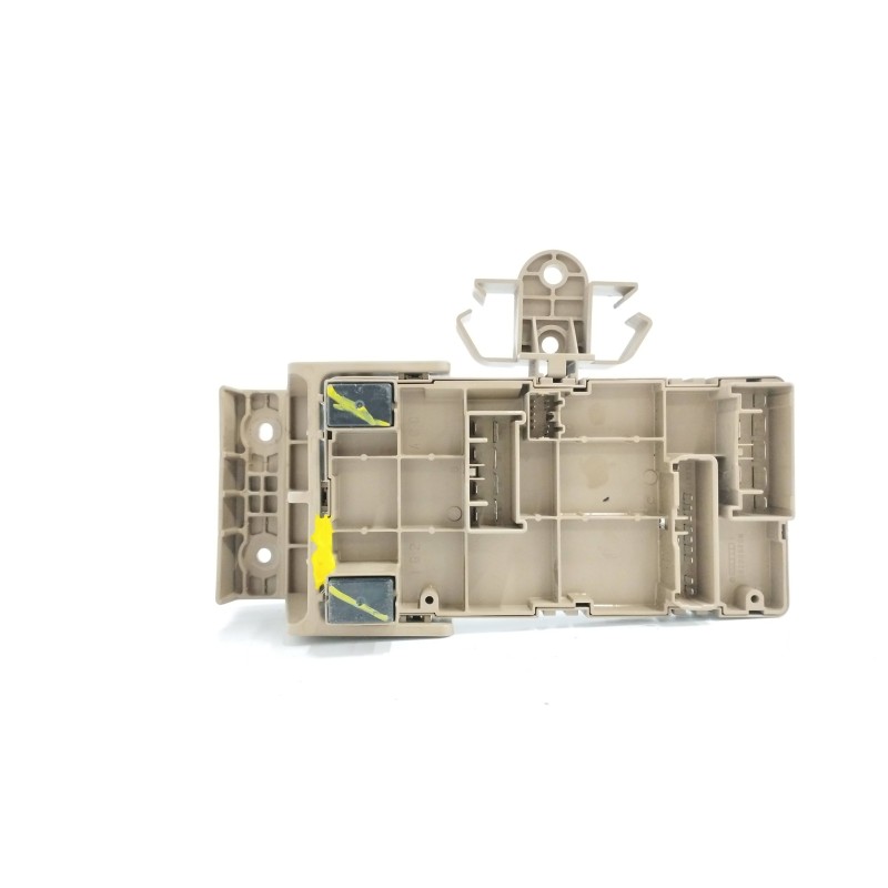 CAJA RELES / FUSIBLES