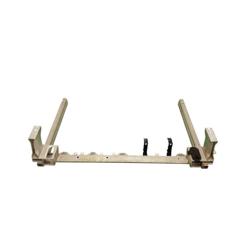 Recambio de travesaño inferior para mercedes-benz benz gla (h247) gla 200 d (247.712) referencia OEM IAM A1776225100  