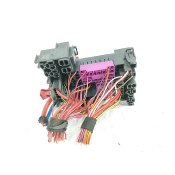 Recambio de caja reles / fusibles para seat arona (kj7, kjp) 1.0 tsi referencia OEM IAM   