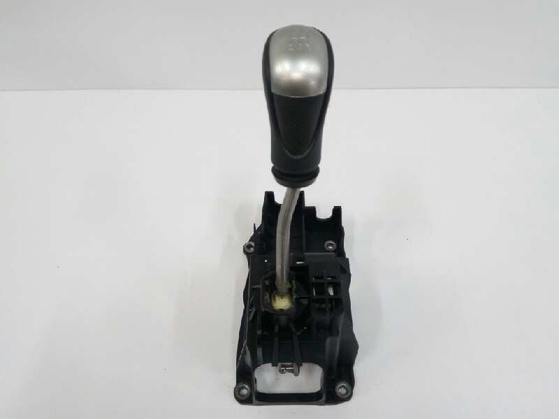 Recambio de palanca cambio para nissan note 1.2 cat referencia OEM IAM 341013VU0OA  