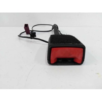 Recambio de enganche cinturon derecho para ford focus iii 1.0 ecoboost referencia OEM IAM BM5161208ABW 620392200B 