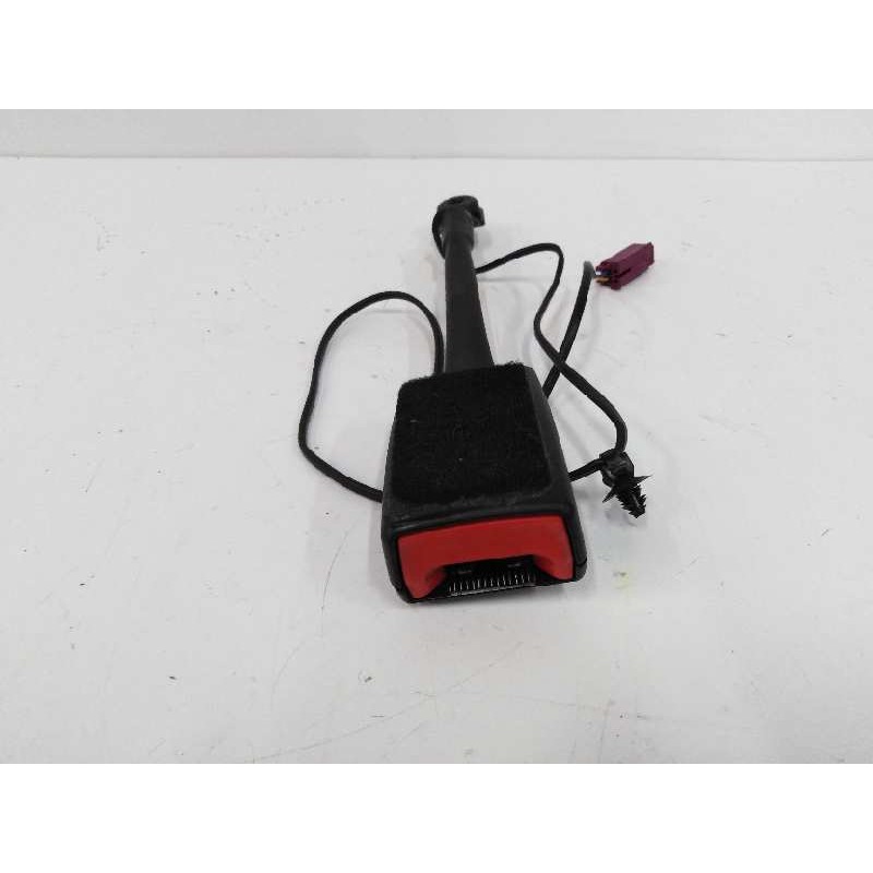 Recambio de enganche cinturon izquierdo para ford focus iii 1.0 ecoboost referencia OEM IAM BM5161209ABW 620392100B 