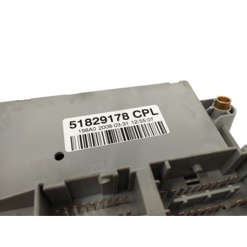 Recambio de caja reles / fusibles para fiat bravo (198) 1.9 8v jtd cat referencia OEM IAM 51829178  