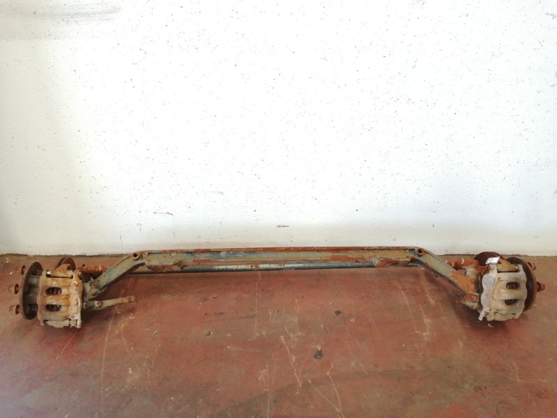 Recambio de puente delantero para nissan l - 35.06 2.8 d referencia OEM IAM   