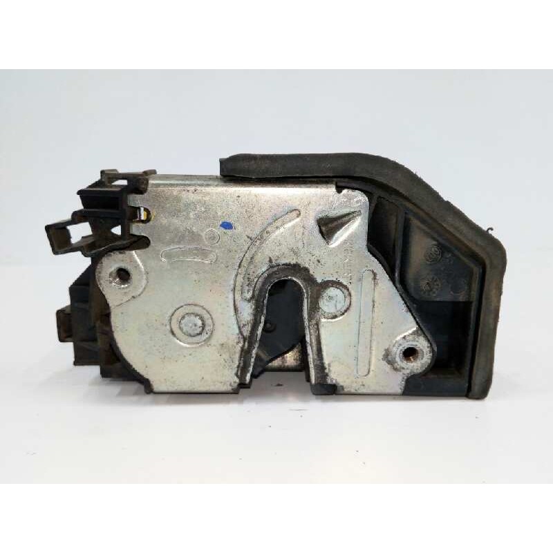 Recambio de cerradura puerta trasera izquierda para bmw serie 5 berlina (e60) 530d referencia OEM IAM 7036171  