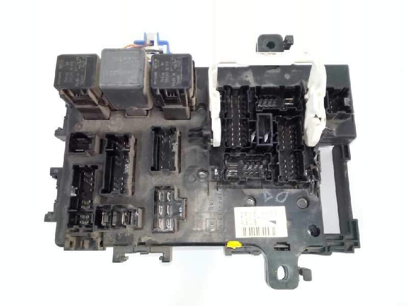Recambio de caja reles / fusibles para nissan terrano/terrano.ii (r20) 2.7 turbodiesel referencia OEM IAM   