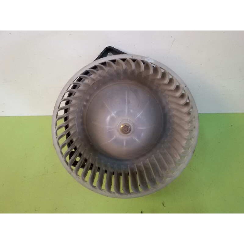 Recambio de motor calefaccion para ssangyong rodius xdi deluxe 4wd referencia OEM IAM 40510400  