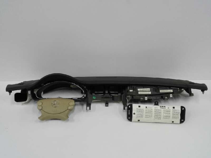 Recambio de salpicadero para mercedes-benz clase cls (w219) 320 cdi (219.322) referencia OEM IAM 2118305284699AA 305284699AA 