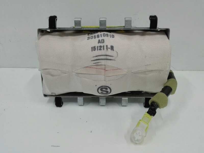 Recambio de airbag delantero derecho para toyota auris hybrid active referencia OEM IAM 305810910  