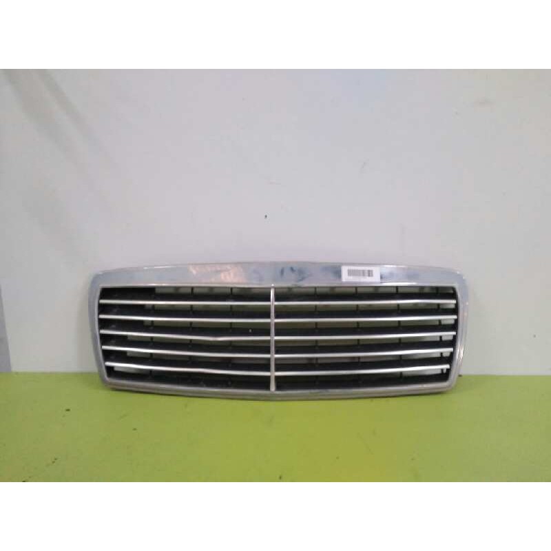 Recambio de rejilla delantera para mercedes-benz clase e (w210) berlina diesel 290 turbodiesel (210.017) referencia OEM IAM 2108