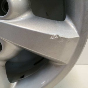 Recambio de llanta para kia sorento 2.5 crdi referencia OEM IAM 529103E700 E17X7J H2 ET45 