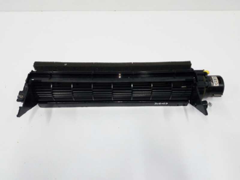Recambio de motor calefaccion para hyundai h 1 2.5 crdi cat referencia OEM IAM 971124A011 DE TECHO 971114A011 Recambio de motor calefaccion para hyundai h 1 2.5 crdi cat referencia OEM IAM 971124A011 DE TECHO 971114A011