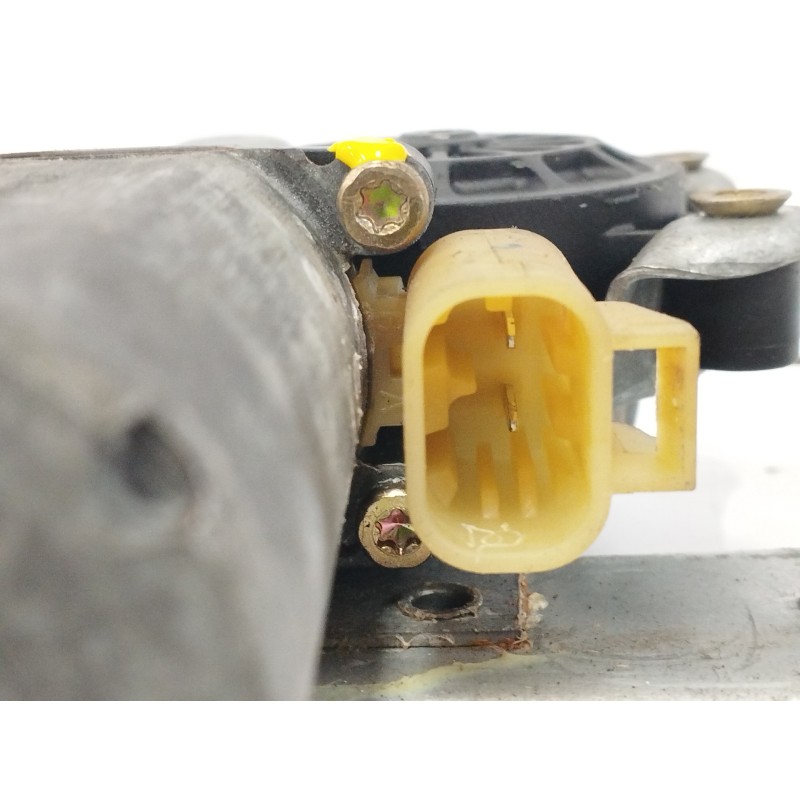 ELEVALUNAS TRASERO IZQUIERDO