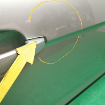 Recambio de puerta delantera derecha para chevrolet captiva 2.0 diesel cat referencia OEM IAM 42352070 OBSERVAR FOTOS 