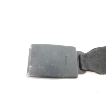 Recambio de enganche cinturon derecho para nissan trade 2.8 d referencia OEM IAM   