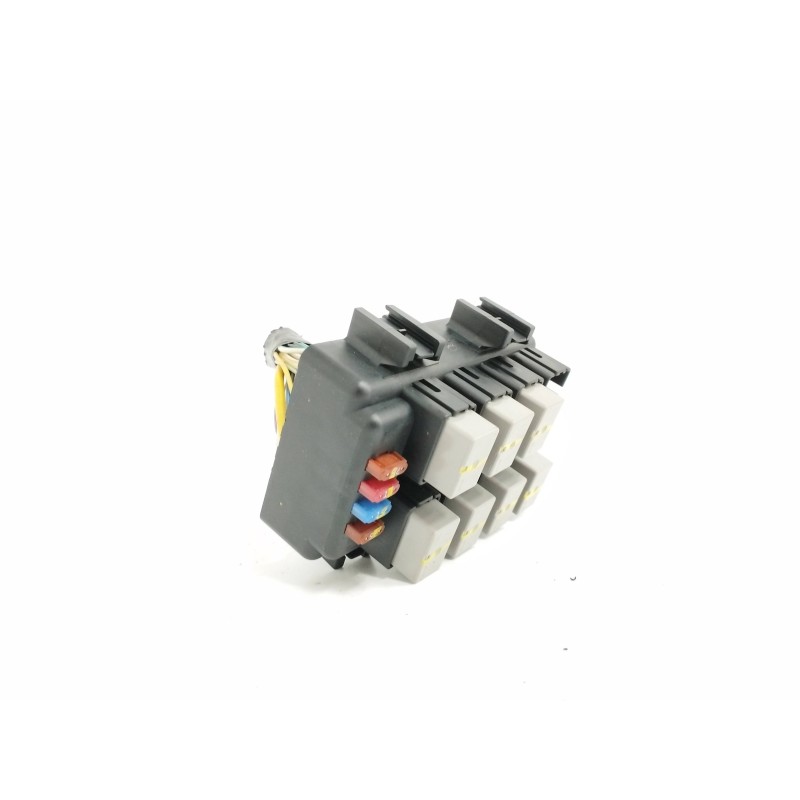 CAJA RELES / FUSIBLES