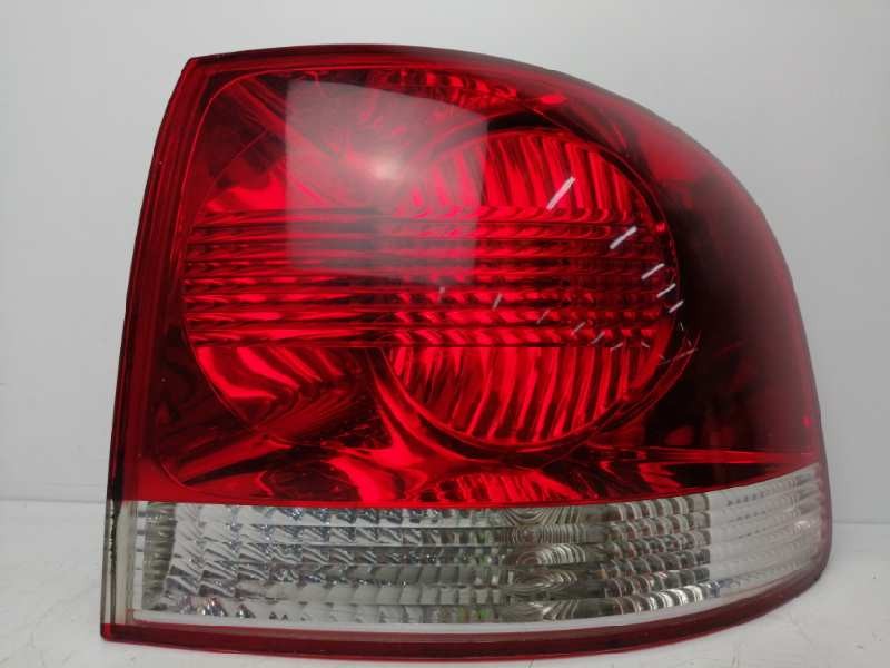 Recambio de piloto trasero derecho para volkswagen touareg (7la) tdi r5 referencia OEM IAM 7L6945096K 28258002 Recambio de piloto trasero derecho para volkswagen touareg (7la) tdi r5 referencia OEM IAM 7L6945096K 28258002