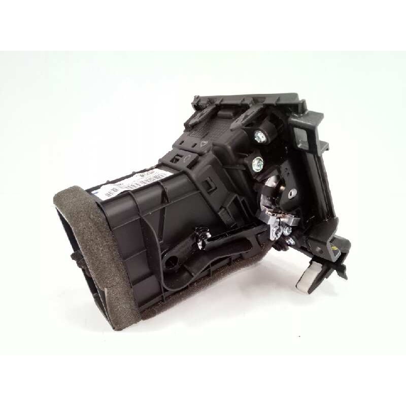 REJILLA AIREADORA IZQUIERDA CENTRAL