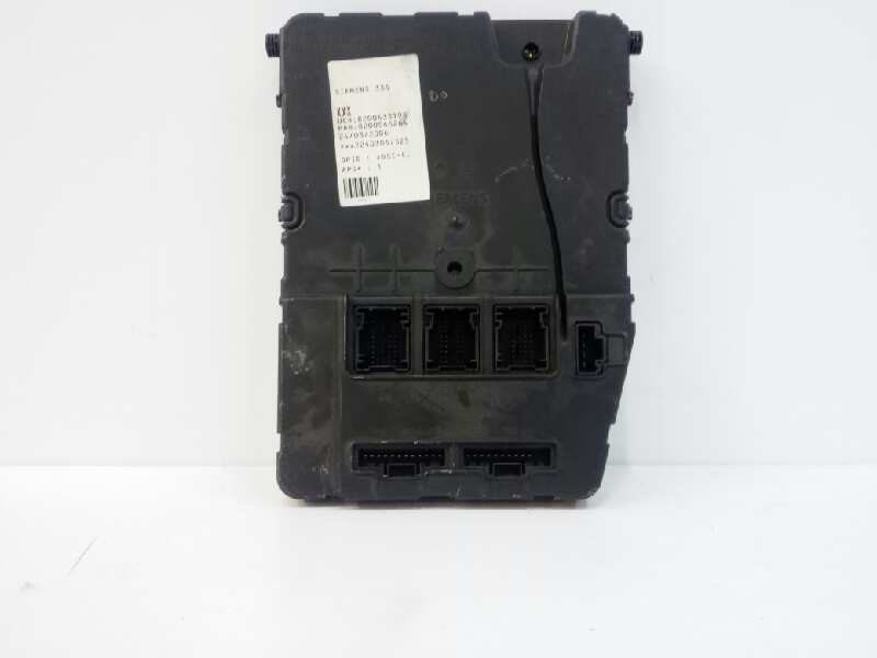 Recambio de caja reles / fusibles para renault megane ii berlina 5p luxe privilege referencia OEM IAM 8200433198  