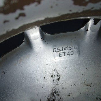 Recambio de llanta para mercedes-benz clase e (w124) berlina 2.5 diesel referencia OEM IAM 1244001802 6,5X15H2 ET46 5H 5X115