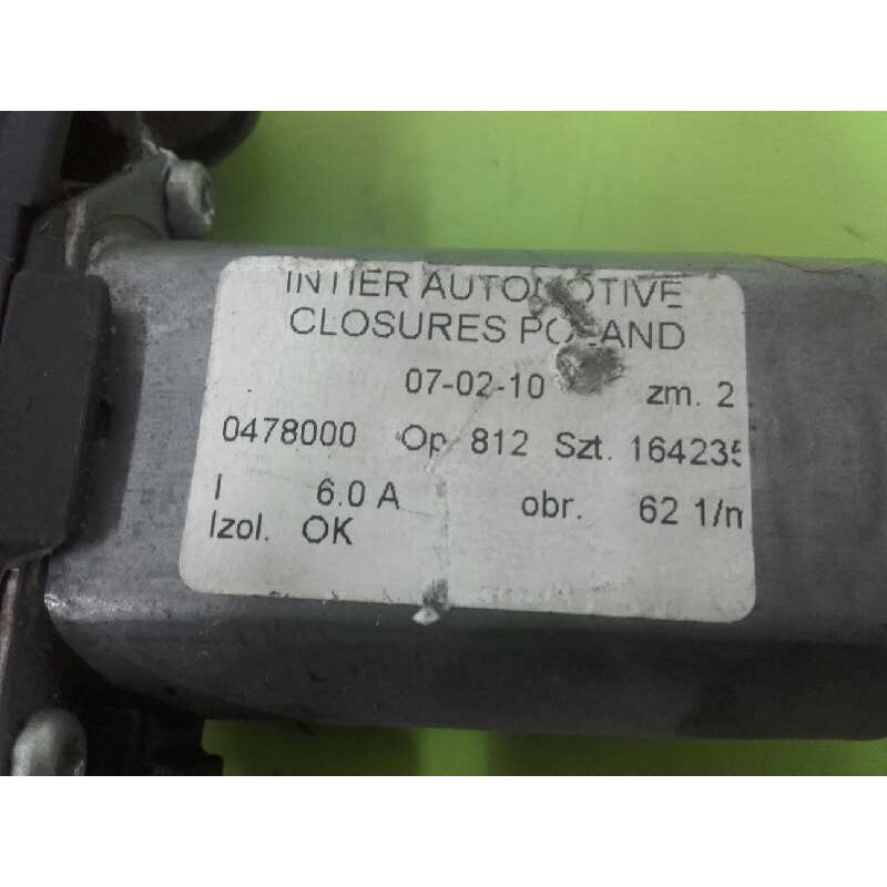 ELEVALUNAS DELANTERO DERECHO 0478000