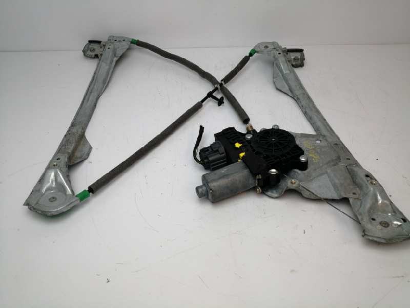 Recambio de elevalunas delantero izquierdo para ford focus berlina (cak) ghia referencia OEM IAM FUNDA XS4123201 CARIBE FUNDA
