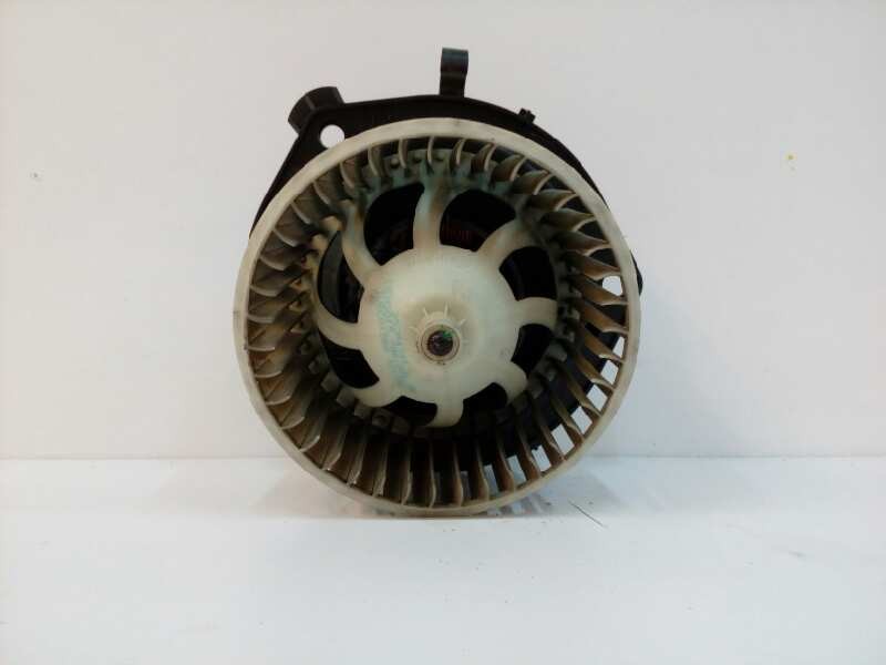 Recambio de motor calefaccion para iveco daily caja cerrada (1999 =>) 35 - c 13 caja cerrada referencia OEM IAM 570630200  