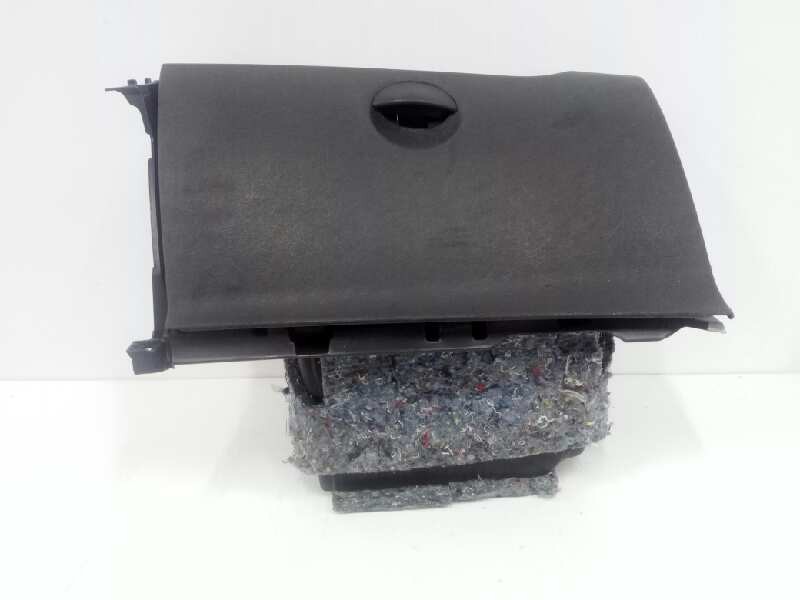 Recambio de guantera para renault kangoo 1.5 dci diesel fap referencia OEM IAM 681083048R POCO RALLADA 
