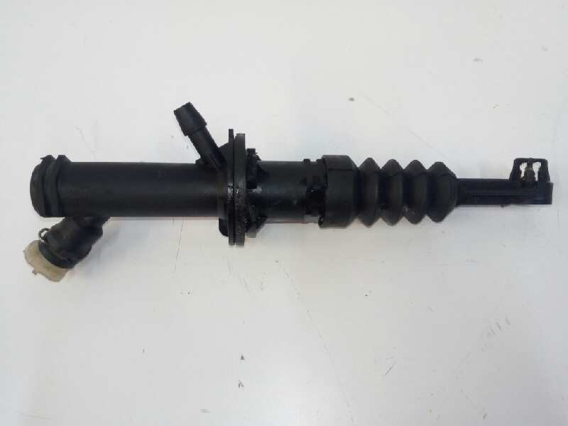 Recambio de bomba embrague para renault kangoo 1.5 dci diesel fap referencia OEM IAM 306106472R  