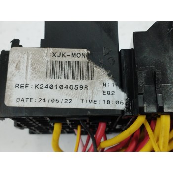 Recambio de caja reles / fusibles para renault express furgoneta/monovolumen 1.5 blue dci 95 (f6ab) referencia OEM IAM 240104659