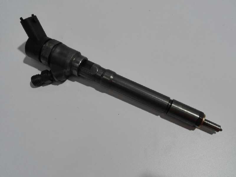 Recambio de inyector para hyundai matrix (fc) 1.5 crdi cat referencia OEM IAM 3380027010 0445110064 