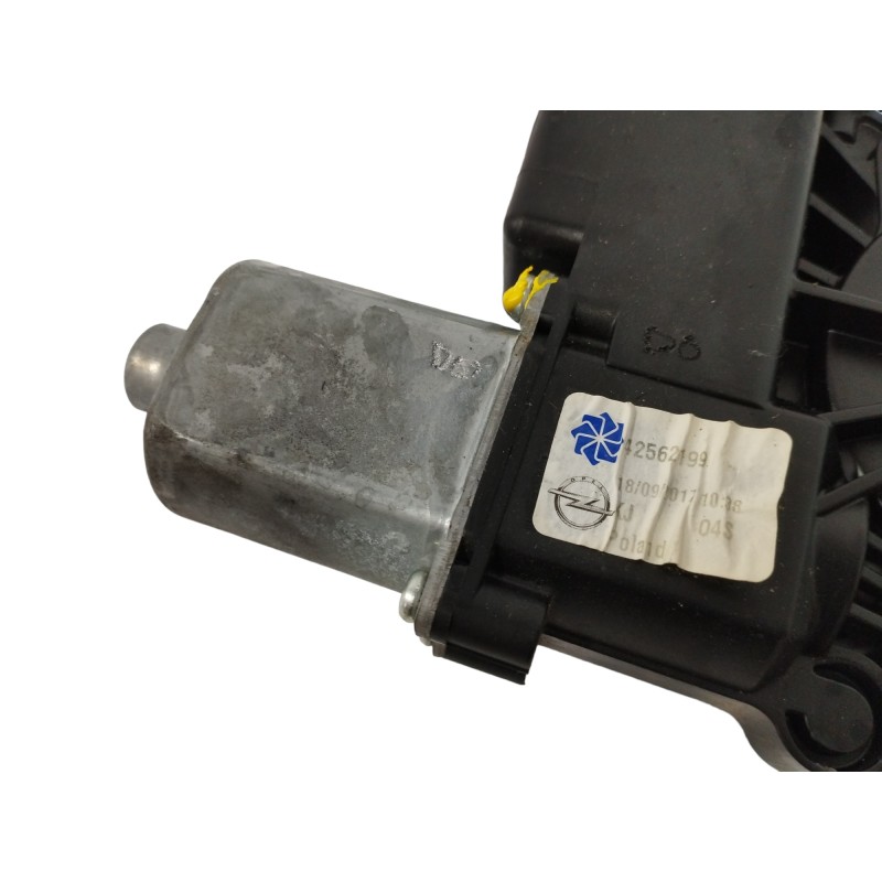 ELEVALUNAS TRASERO DERECHO