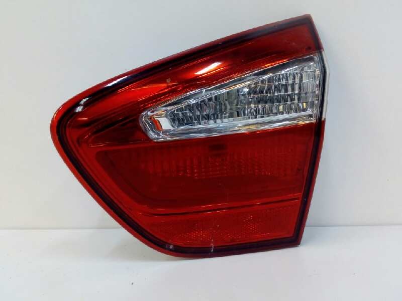 Recambio de piloto trasero derecho interior para kia rio 1.1 crdi cat referencia OEM IAM 924041W2  
