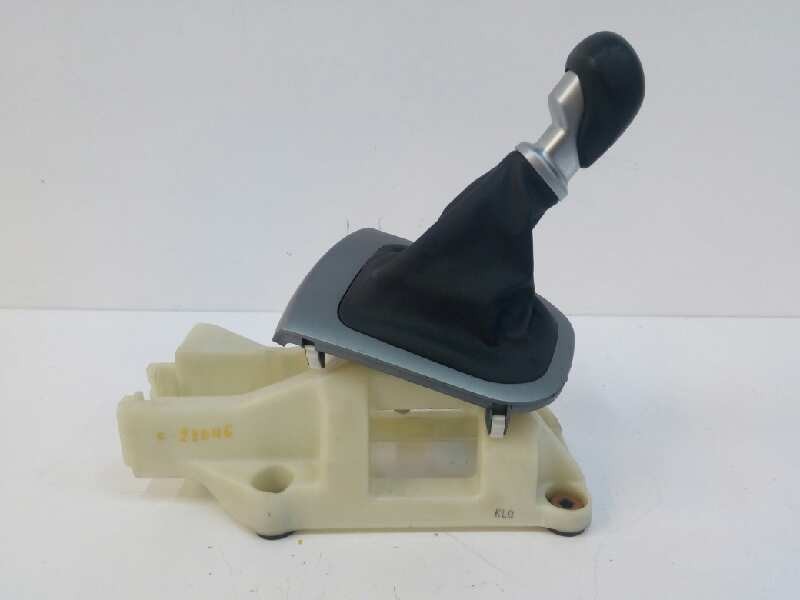 Recambio de palanca cambio para kia rio 1.1 crdi cat referencia OEM IAM 437001W200HU GUARNECIDO UN POCO DAÑADO Recambio de palanca cambio para kia rio 1.1 crdi cat referencia OEM IAM 437001W200HU GUARNECIDO UN POCO DAÑADO