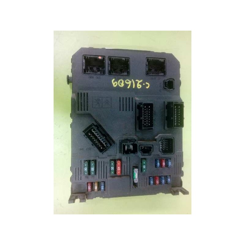 Recambio de caja reles / fusibles para peugeot 206 berlina xt referencia OEM IAM 9650584680 S118085220B 