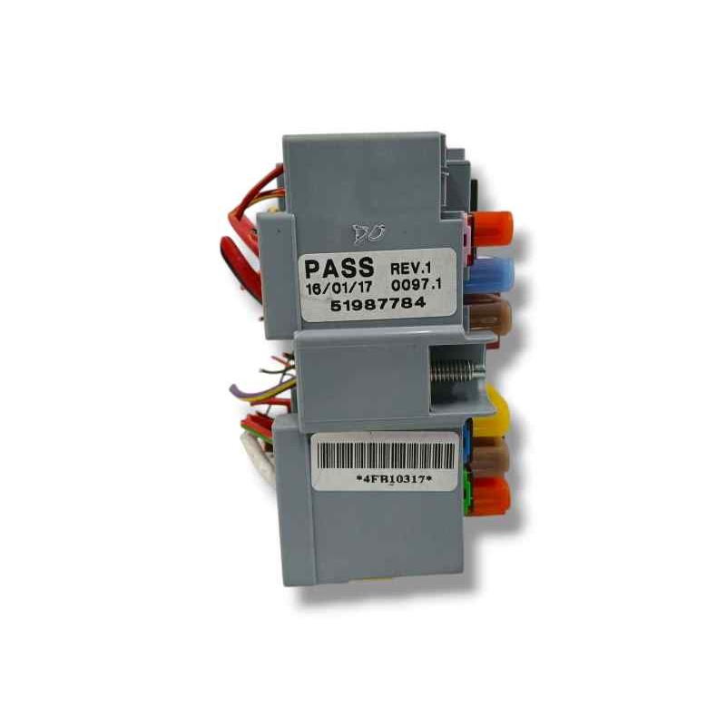 CAJA RELES / FUSIBLES