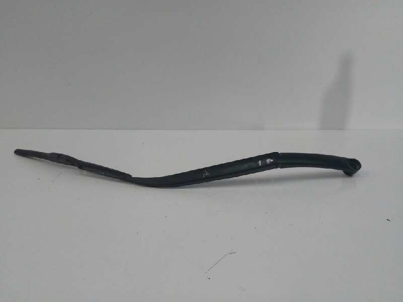 Recambio de brazo limpia delantero derecho para kia rio 1.1 crdi cat referencia OEM IAM Recambio de brazo limpia delantero derecho para kia rio 1.1 crdi cat referencia OEM IAM