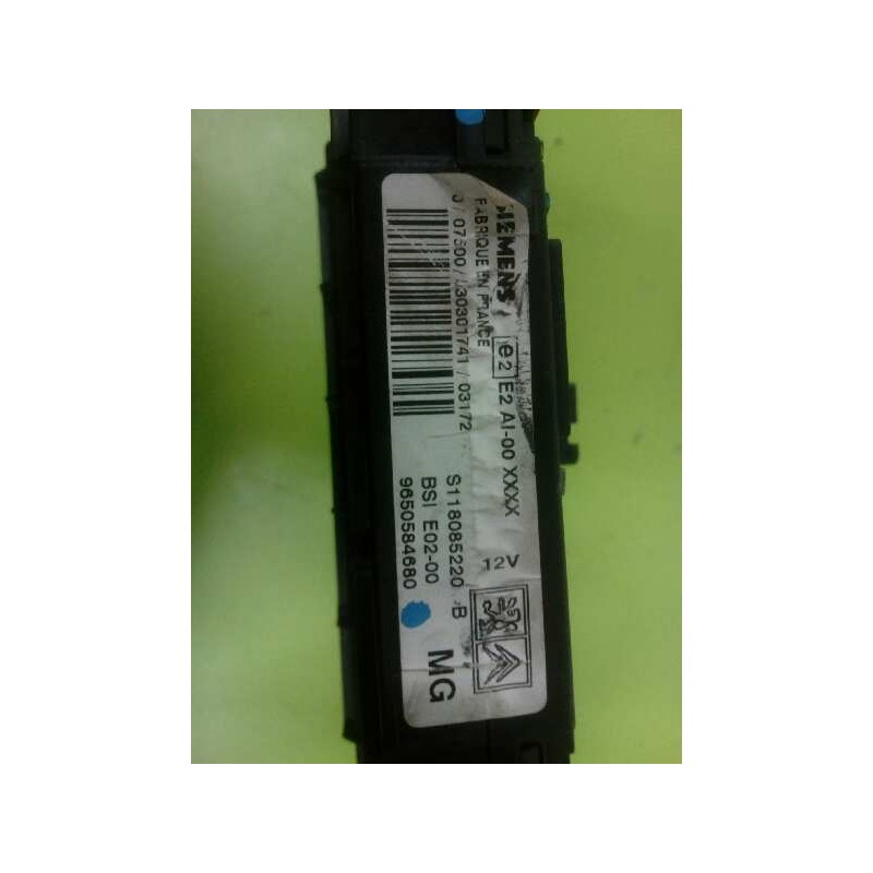 CAJA RELES / FUSIBLES S118085220B