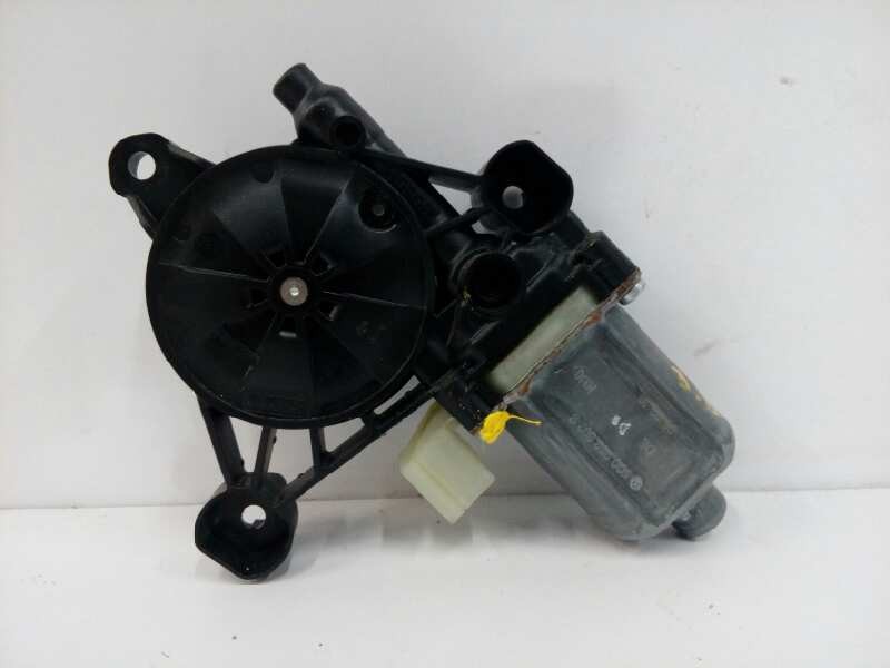 Recambio de motor elevalunas delantero derecho para seat leon (5f1) 1.5 16v tsi act referencia OEM IAM 5Q0959802B Recambio de motor elevalunas delantero derecho para seat leon (5f1) 1.5 16v tsi act referencia OEM IAM 5Q0959802B