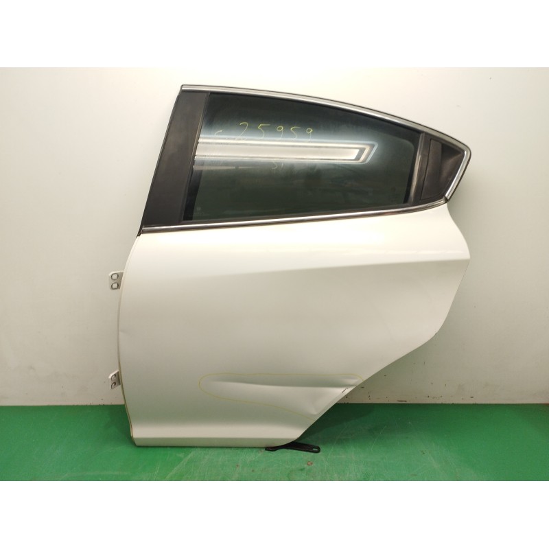 Recambio de puerta trasera izquierda para alfa romeo giulietta (191) 2.0 jtdm referencia OEM IAM 50509299 NECESITA REPARACION 