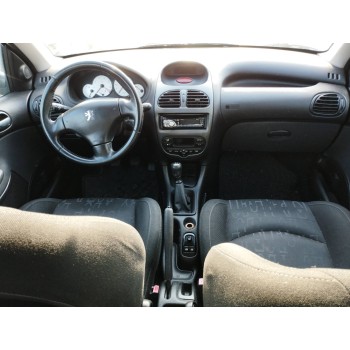 peugeot 206 berlina del año 2004