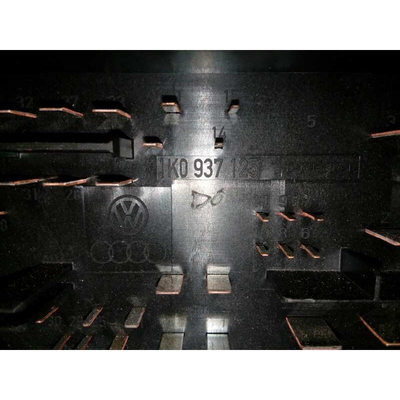 CAJA RELES / FUSIBLES