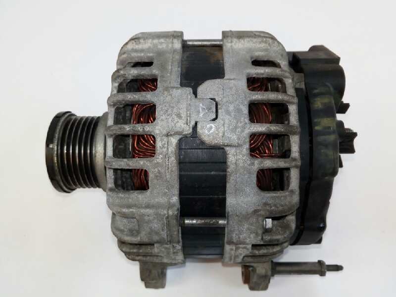 Recambio de alternador para audi a3 sportback (8va) ambiente referencia OEM IAM 03L903023K OBSERVAR FOTOS 140A