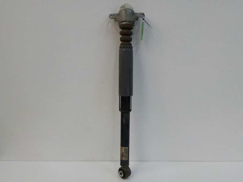 Recambio de amortiguador trasero derecho para audi a3 sportback (8va) ambiente referencia OEM IAM 5Q0512013DF  