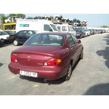 hyundai lantra berlina (rd) del año 2000