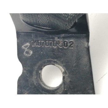 Recambio de enganche cinturon derecho para kia sportage iii (sl) 1.7 crdi referencia OEM IAM 1K07070502 TRASERO 